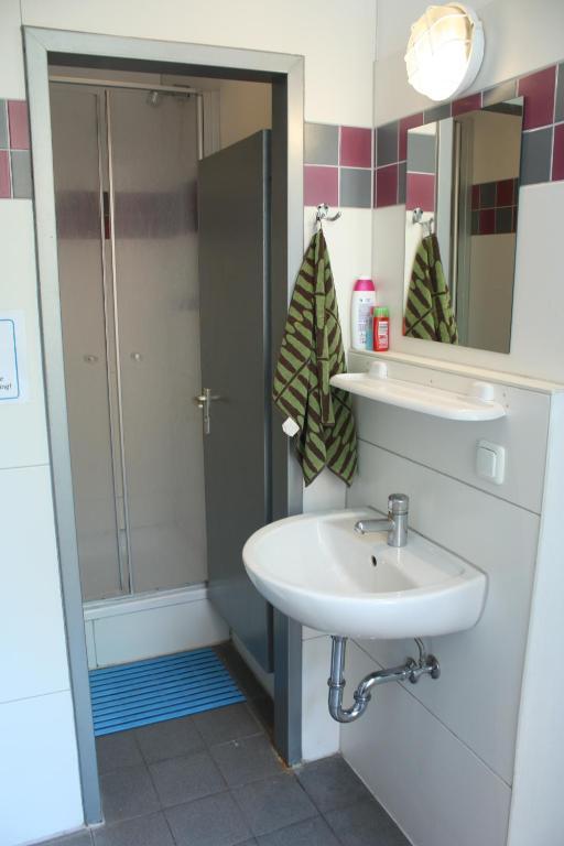 Baxpax Kreuzberg Hostel Berlin Oda fotoğraf